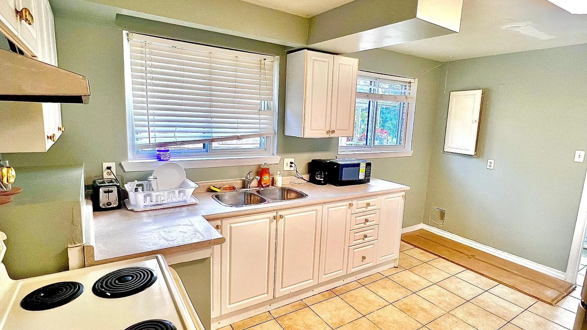 D8 Room Near Airport Brampton Holiday home
